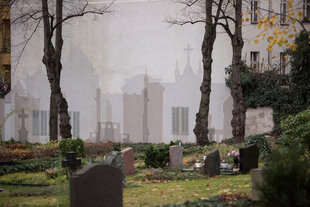 Herbstliche Impression auf dem Friedhof Alter St.-Matthäus-Kirchhof am 22.11.2017 in Berlin Schöneberg