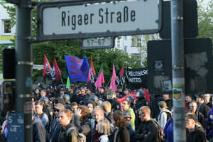 Demonstranten in der Rigaer Straße