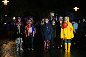 Der Zombie-Walk am Dienstag, 31. Oktober 2023 in Essen.