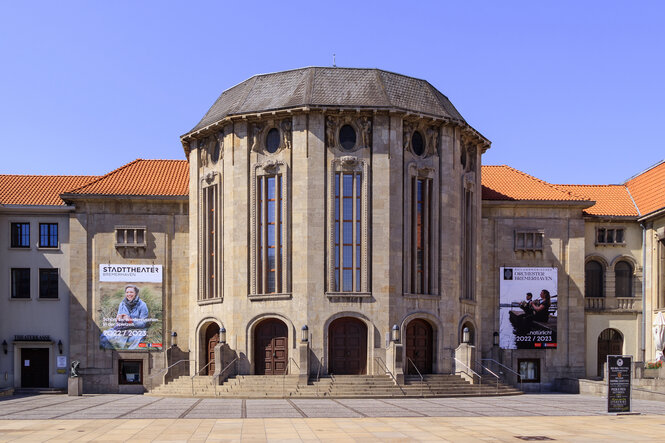 Eingang des Stadttheaters Bremerhaven