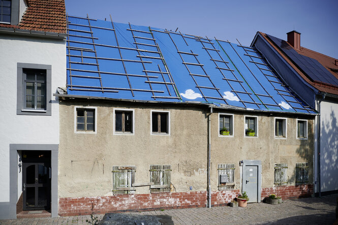 Ein unsaniertes Haus ohne Ziegeln