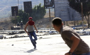 Zwei palästinensische Demonstranten in der Nähe von Nablus.