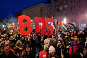 Demonstration mit den Buchstaben BDS.