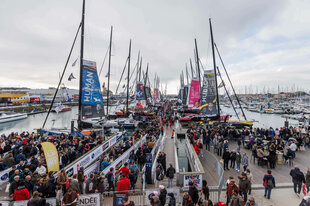 Der Segelhafen von Les Sables-d'Olonne, wenige Tage vor dem Start der Vondée Globe