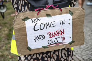 Schild auf Demo 