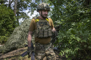 Serhiy Zhadan als Soldat.