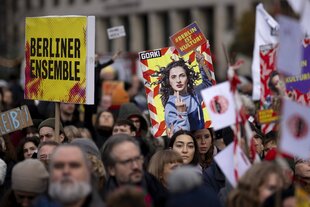 Protest-Demonstration in Berlin gegen Kürzungen im Kulturbereich