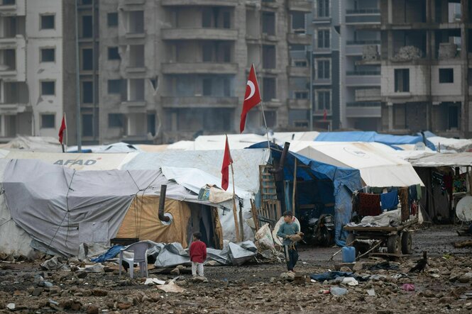 Das Bild zeigt das Zelt von syrischen Geflüchteten in der Türkei