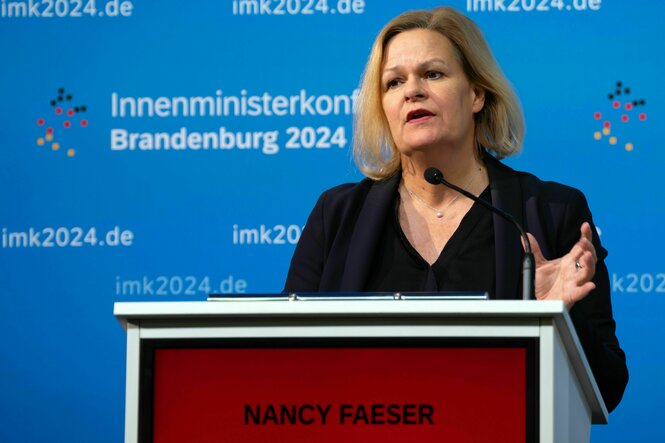 Innenministerin Nancy Faeser (SPD) beim Abschluss der IMK