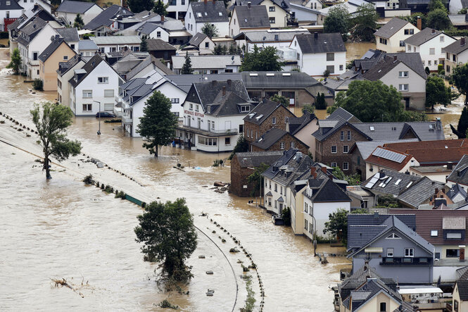 Im Ahrtal trat der Fluss vielerorts über die Ufer und überschwemmte nicht nur Keller sondern ganze Ortschaften