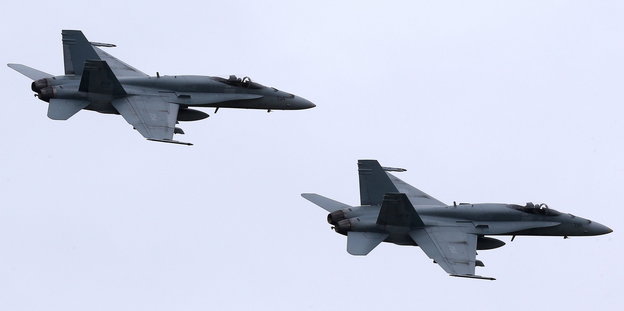 Zwei Kampfjets der kanadischen Luftwaffe