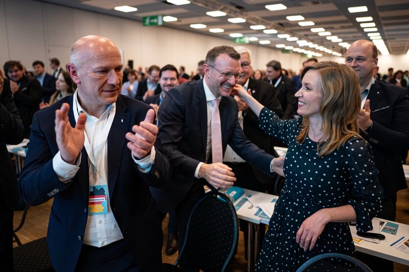 Das Bild zeigt führende Berliner CDU-Politiker bei einem Parteitreffen