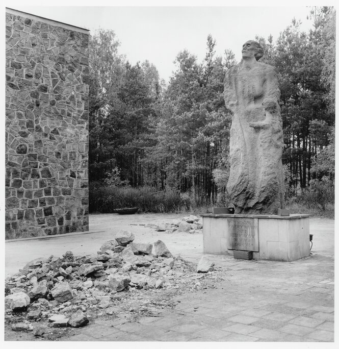 Mahnmal im ehemaligen Vernichtungslager Sobibor, Archivaufnahme