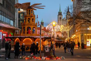 Eingang des geschlossenen Magdeburger Weihnachtsmarkes