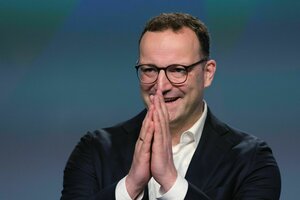 Jens Spahn lacht