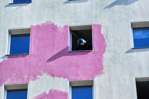 Polizist im Fenster