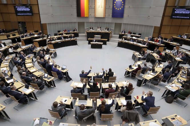 Ein voller Saal des Berliner Abgeordneten Hauses