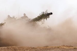 Ein Panzer im Staub