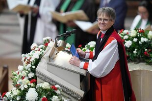 Pfarrerin Mariann Budde leitet den nationalen Gebetsgottesdienst, an dem auch Präsident Donald Trump teilnimmt, in der Washington National Cathedral