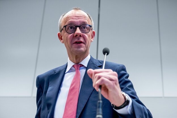 Kanzlerkandidat Friedrich Merz im Bundestag