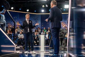 Alice Weidel, Kanzlerkandidatin der AfD, spricht im TV-Studio der ZDF-Sendung «Klartext»