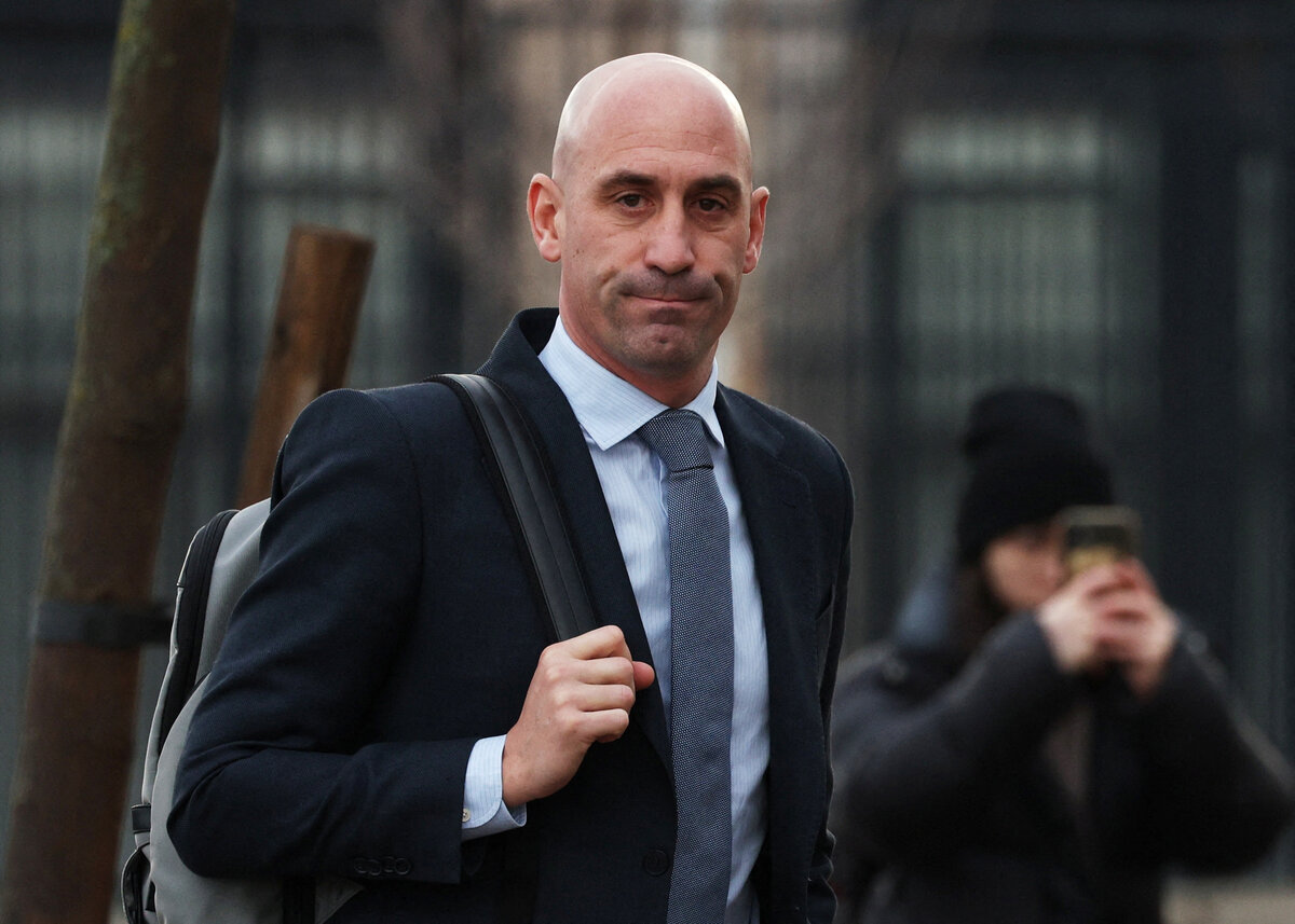 Rubiales-erh-lt-f-r-Kuss-Geldbu-e-Strafe-in-H-he-eines-Trinkgelds