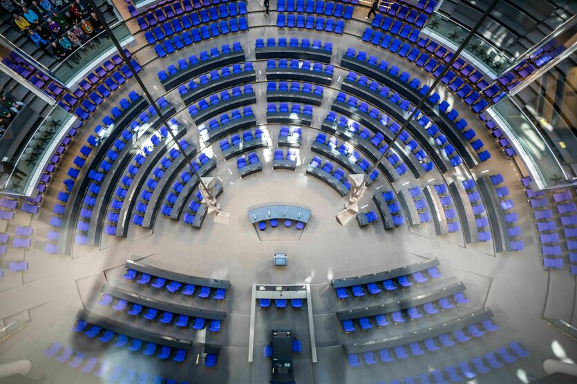 Die Sitze im Bundestag von oben gesehen