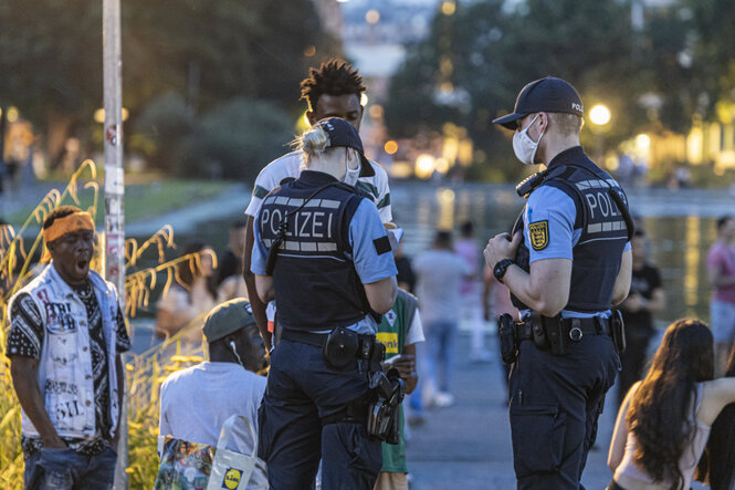 Polizeikontrollen am Stuttgarter Schlossplatz