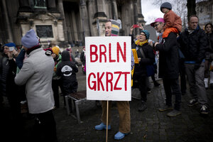 Demonstration gegen die Kürzungspolitik des Senats