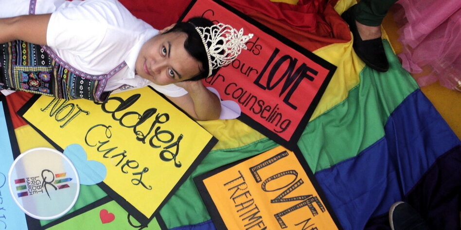 Manila lesbenspiele in Lesbenspiele der