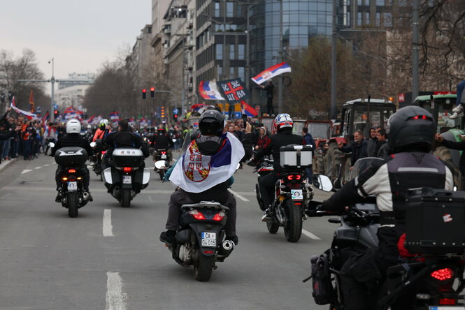 Eine Gruppe von Motoradfahrern