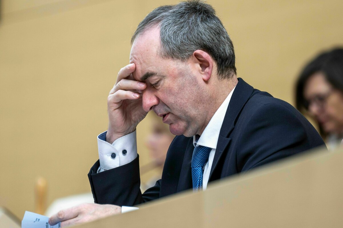 Bundesrat stimmt über Finanzpaket ab: Aiwanger wäre ohne Zustimmung entlassen worden