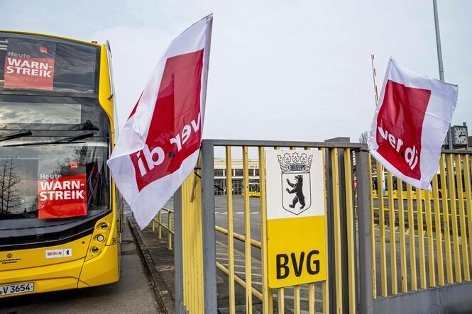 Berlin Britz : Ganztägiger BVG Warnstreik in Berlin