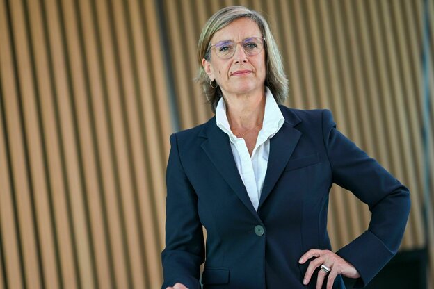 Ulrike Demmer posiert für ein Porträt