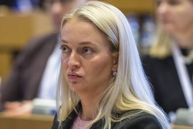 Ein Porträt von Anžalika Mieĺnikava