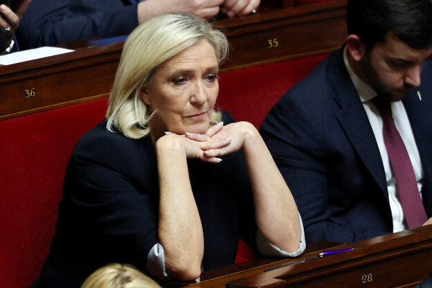 Marine Le Pen sitz in der Nationalversammlung.