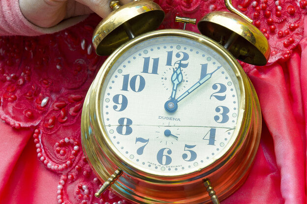 Wecker - Uhr 5 nach 12