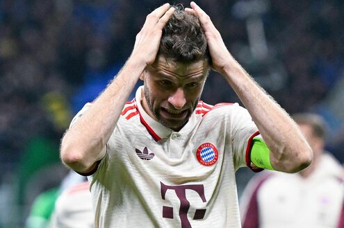 Thomas Müller rauft sich die Haare