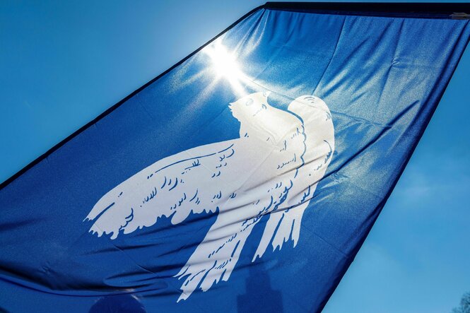 Friedenstaubenflagge.