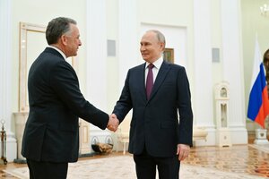 Wladimir Putin und der US-Sondergesandte Steve Witkoff vor ihrem Gespräch im Kreml