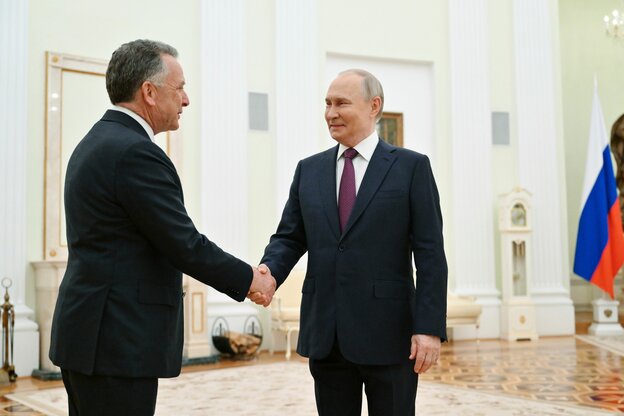 Wladimir Putin und der US-Sondergesandte Steve Witkoff vor ihrem Gespräch im Kreml