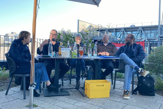 Die Wahrheit startet mit ihrer Trinklesung.