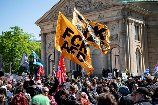 Antidemo gegen rechts.