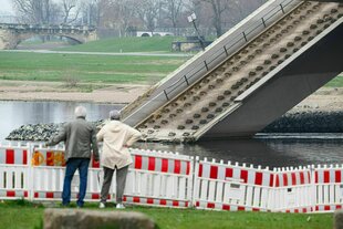 Eingestürzte Carolabrücke.
