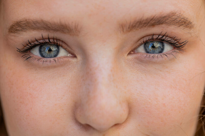 Die Augen und Nasenpartie eines Kindes