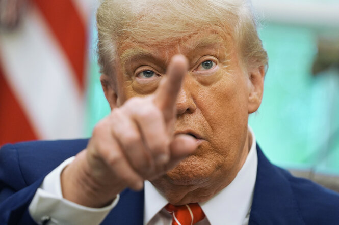 Donald Trump in Nahaufnahme, Finger gen Kamera