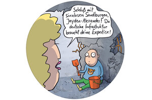 Cartoon bunt, Mutter sagt zu Kleinkind mit Sandeimerchen, dass jetzt Schluss ist mit Sandburgen, und er für die deutsche Infrastruktur ab jetzt arbeiten muss