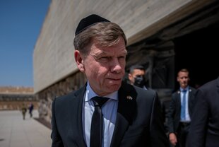 Johann Wadephul (CDU), Außenminister, besucht die Gedenkstätte Yad Vashem