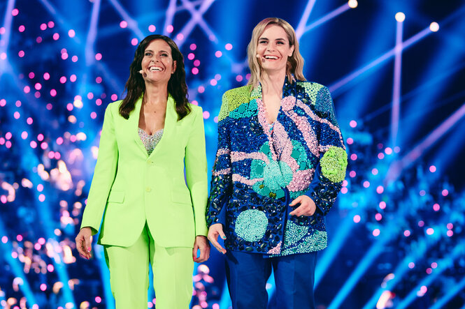 Sandra Studer und Hazel Brugger beim Eurovision Song Contest 2025