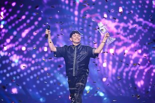 ESC-Gewinner JJ steht auf der Bühne